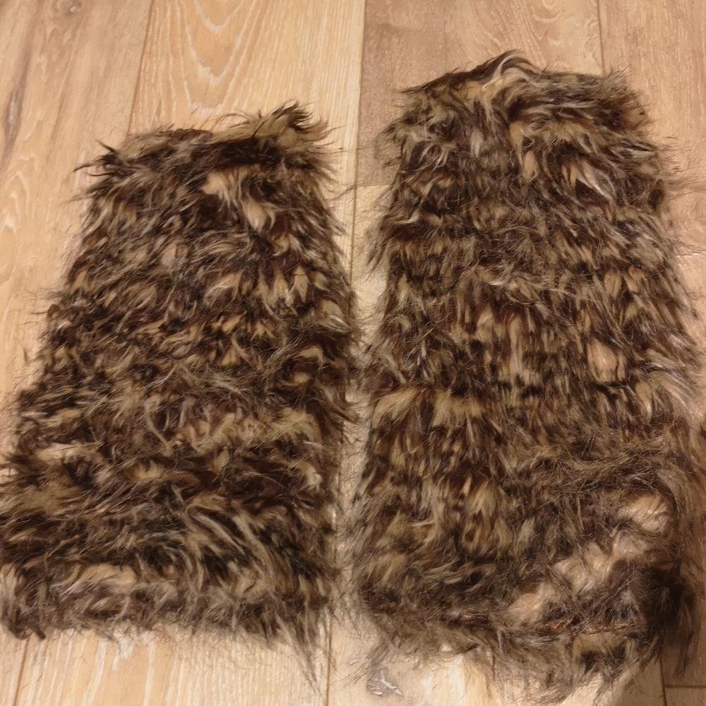 Leopard print knee high leg warmer